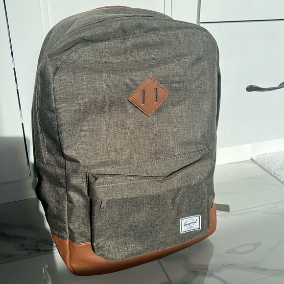 HERSCHEL SUPPLY CO. Heritage Canteen Crosshatch Saddle Brown Full Size Backpack - Picture 2 of 16